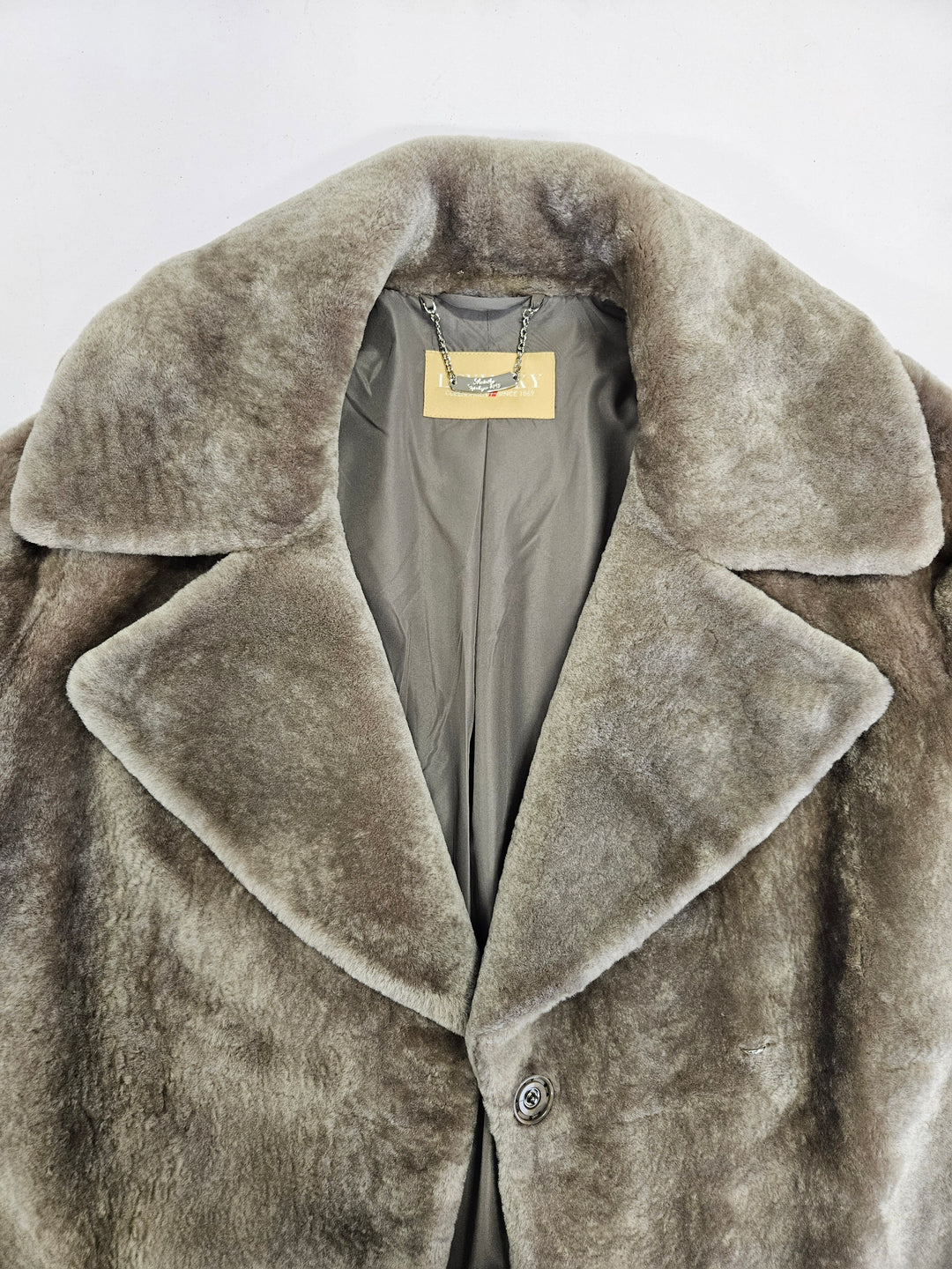 Janka, 70 cm. - Collar Wave Lamb - Women Taupe