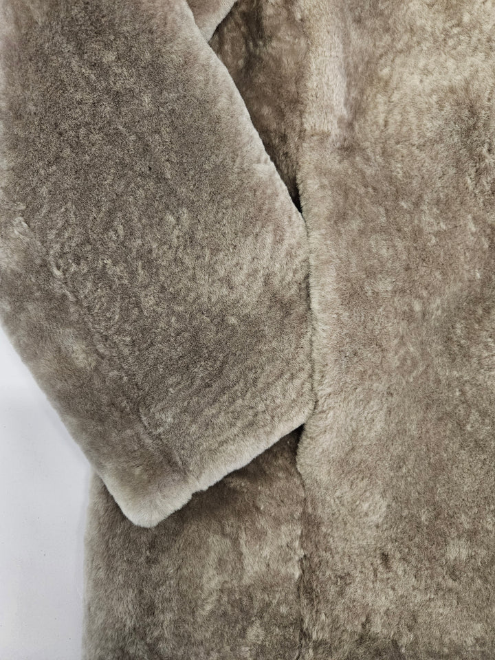 Janka, 70 cm. - Collar Wave Lamb - Women Taupe