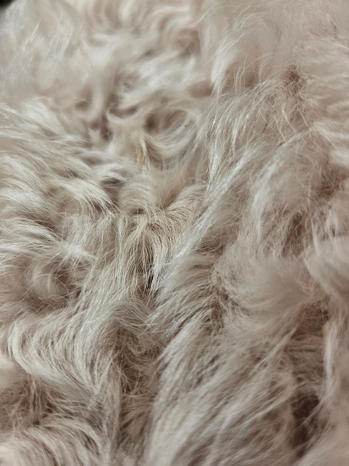 Jessica, 68 cm. -Krave - Semsket lam - Dame - Lys beige