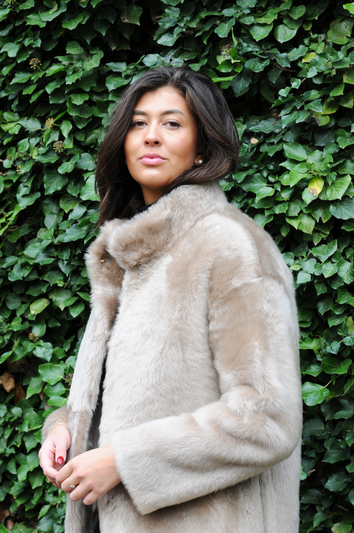 Halima, 85 cm. - Collar - La Coon Lamb - Mujeres - Camel