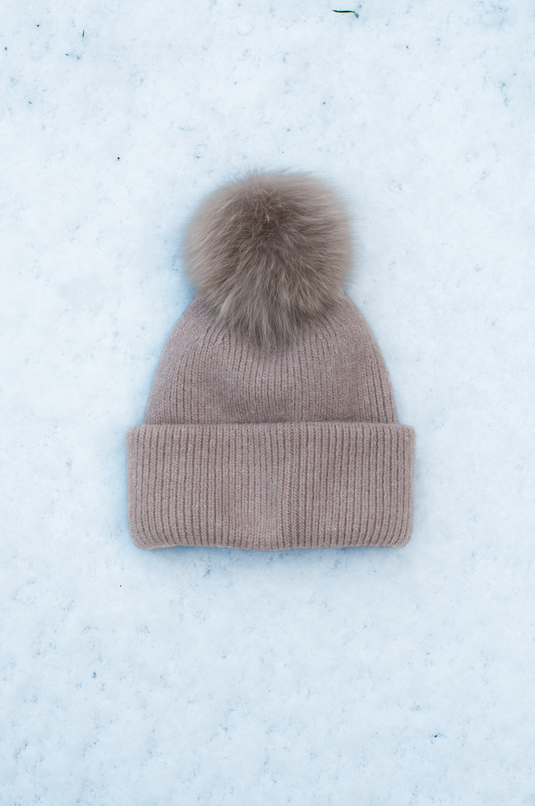 HL22C007 Angora wool beanie with fur pompon Taupe