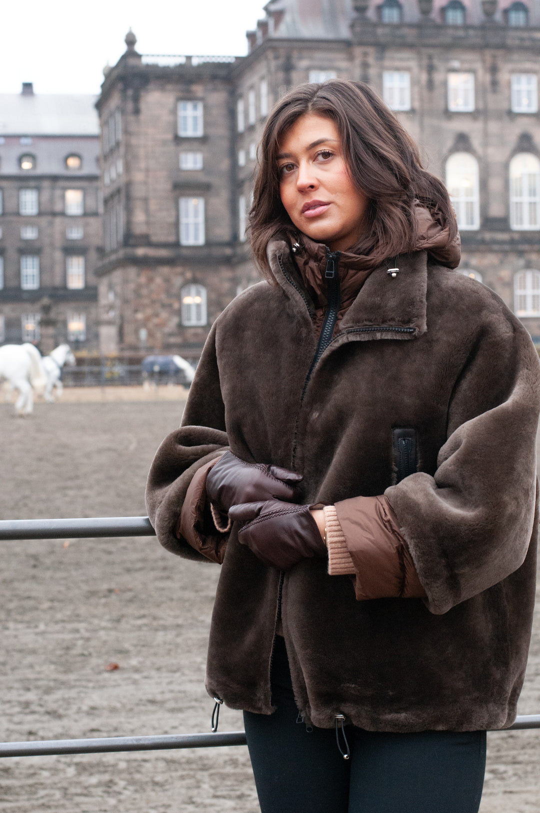 Idane, 69 cm. - Huppu - Karitsan suorat hiukset - naiset - ruskeat