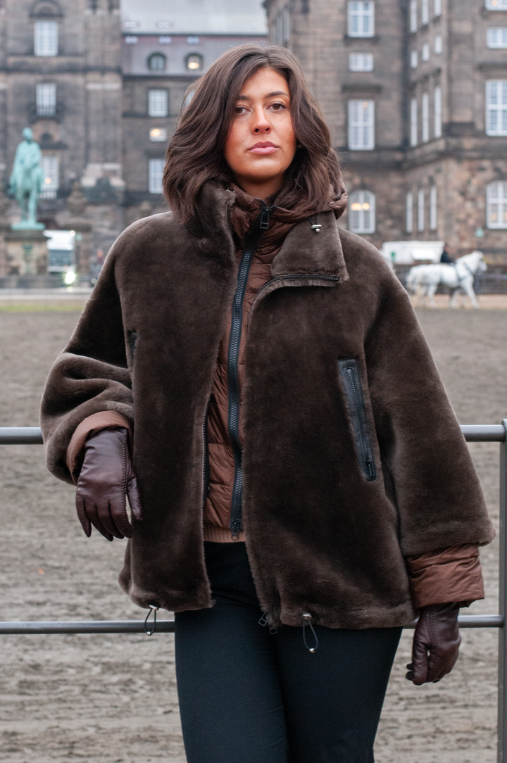 Idane, 69 cm. - Huppu - Karitsan suorat hiukset - naiset - ruskeat