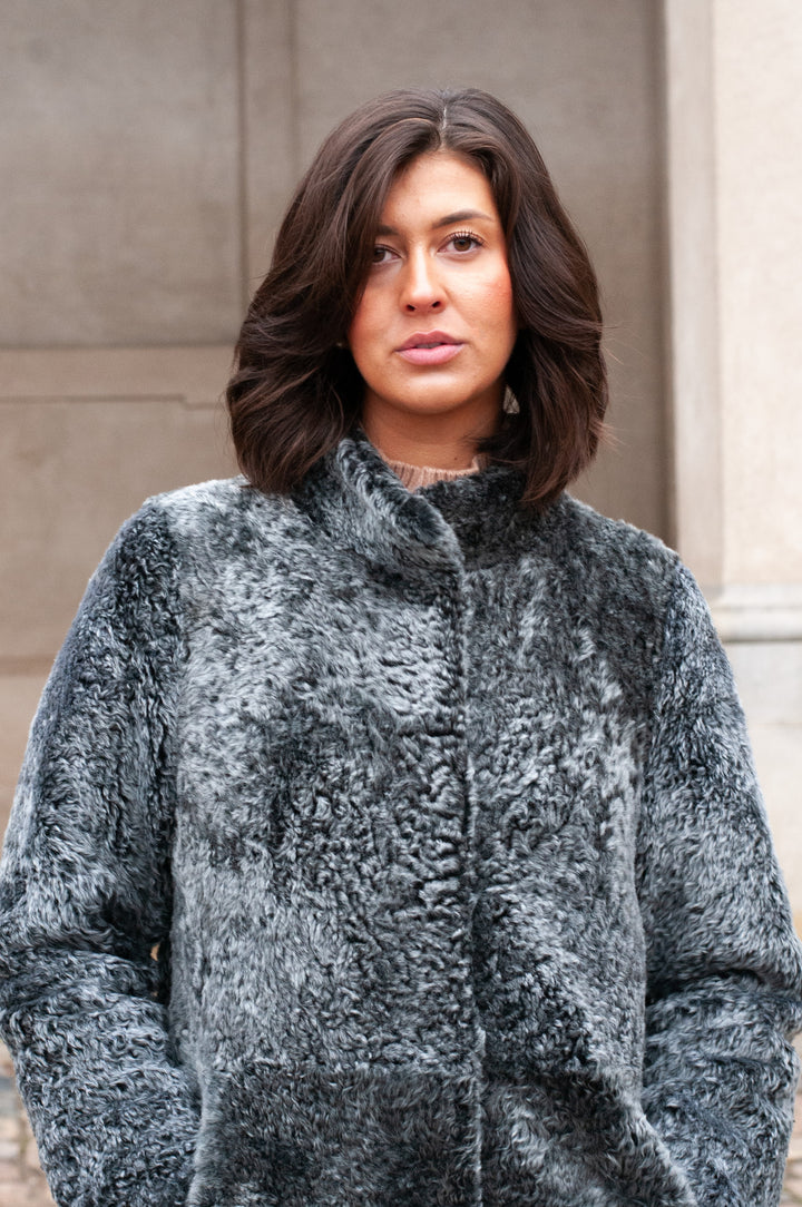 Innocente, 125 cm. - Collar - La Coon Lamb - Women - Black