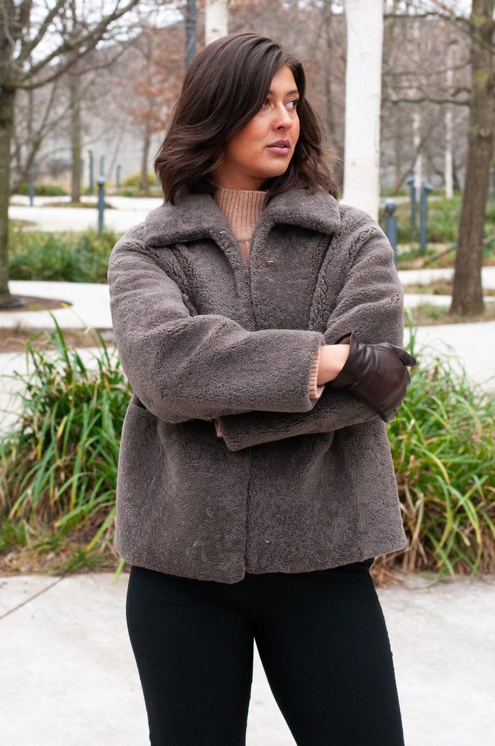 Irene, 65 cm. - Kragen - Curly Lamb - Damen - Taupe