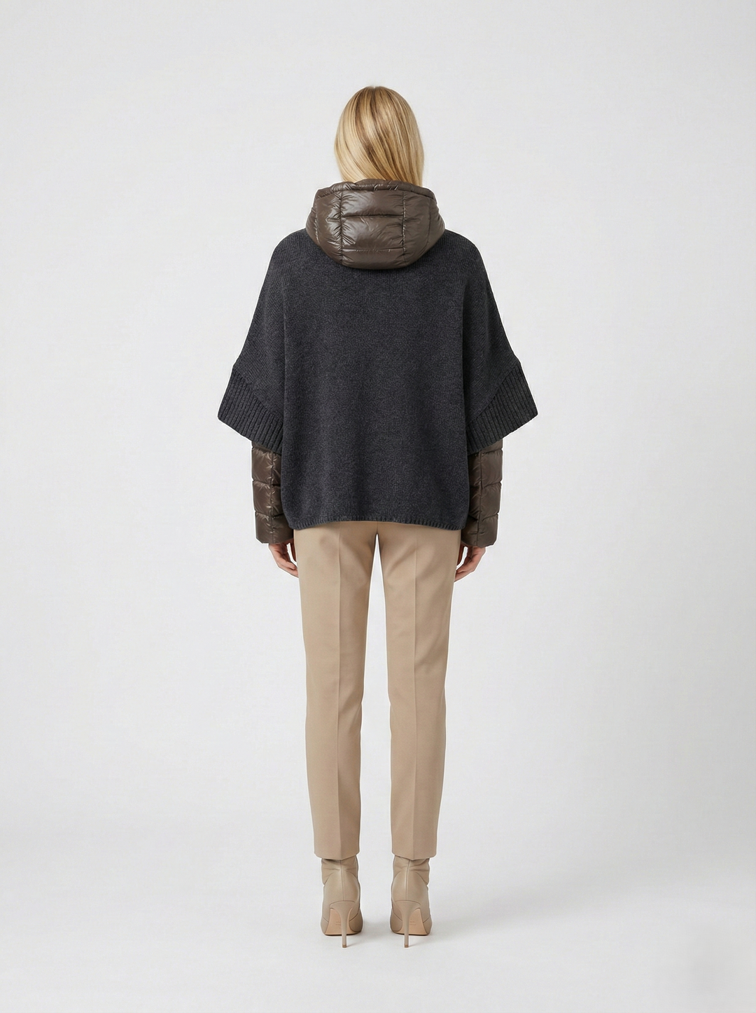 Lucia - Kapuze, 65 cm. - Lamm-Malli-Leder – Damen – Schwarz