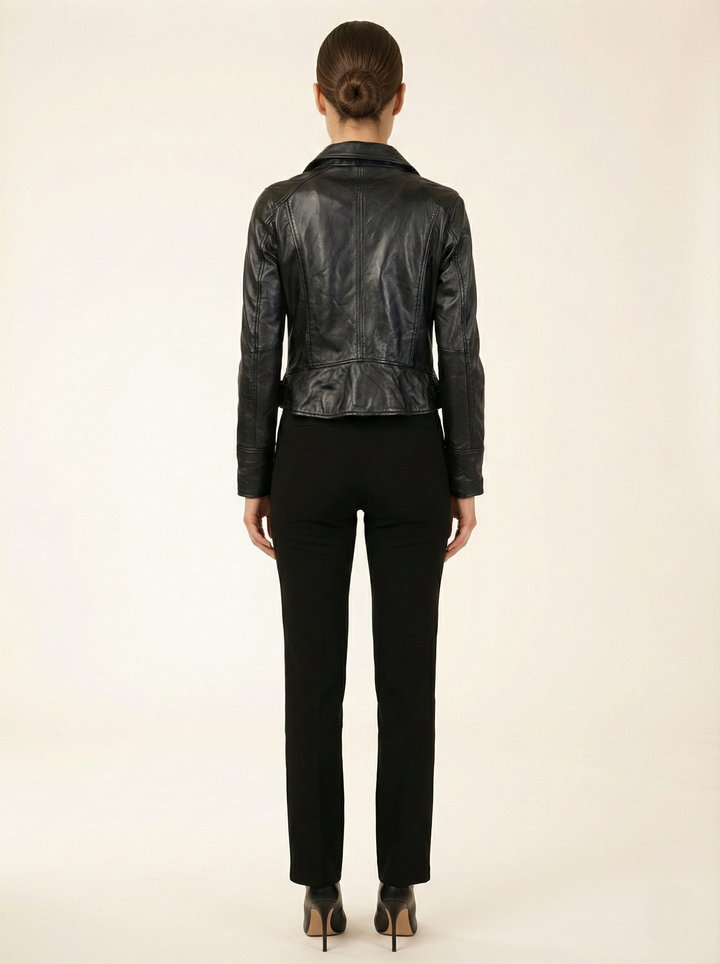 Halle, 52 cm. - Pelle di pecora - Donne - Nero