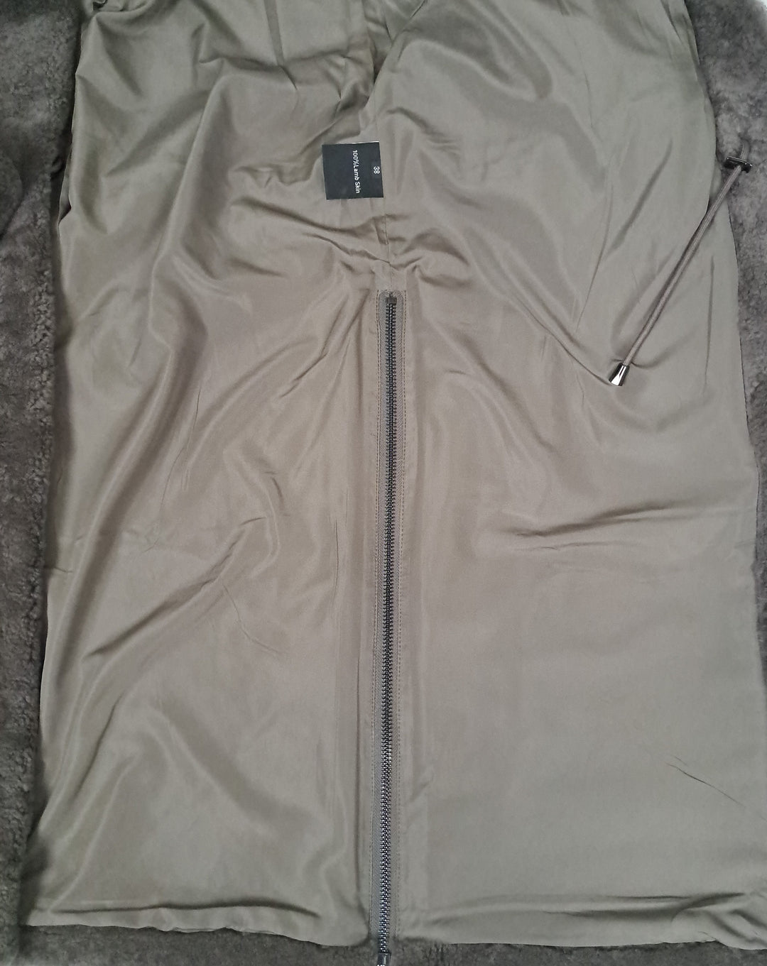 Filuka, 100 cm. - krage - krøllete lam - kvinner - taupe