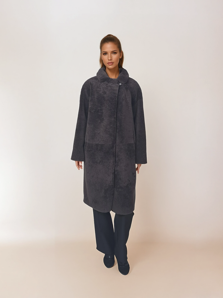 Hella, 95 cm. - Krage - Lockigt lamm - Kvinnor - Kaffe