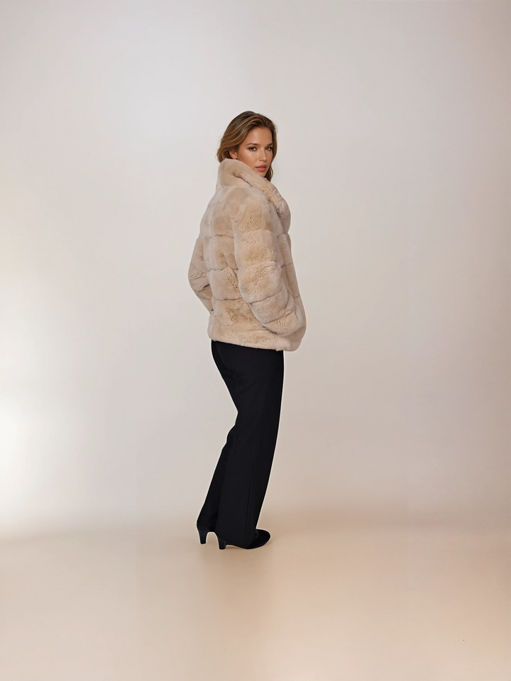 Petrovski, 60 cm. - Krave - Rex - Damer - Creme