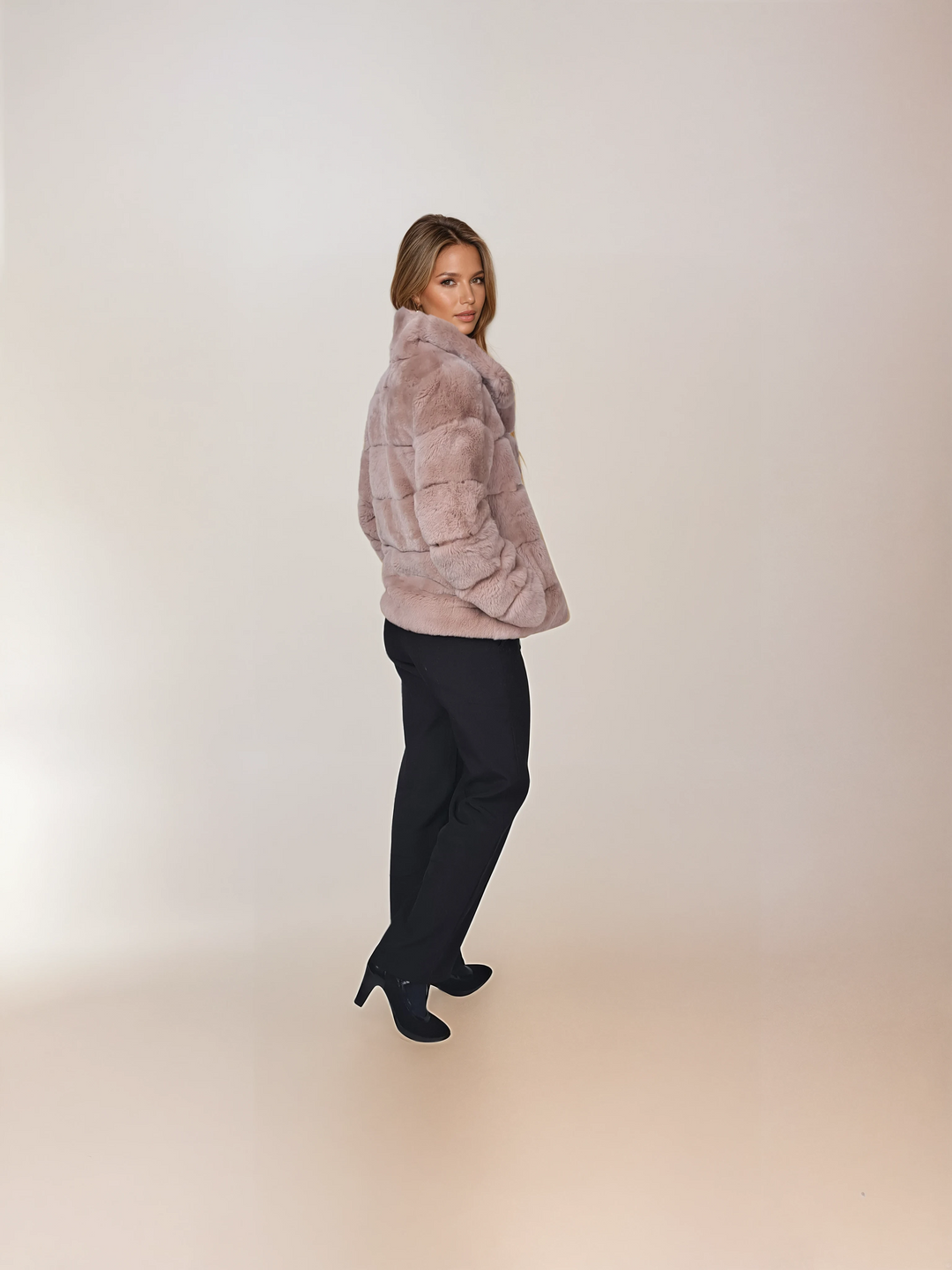 Petrovski, 60 cm. - Krave - Rex - Damer - Dust Rose