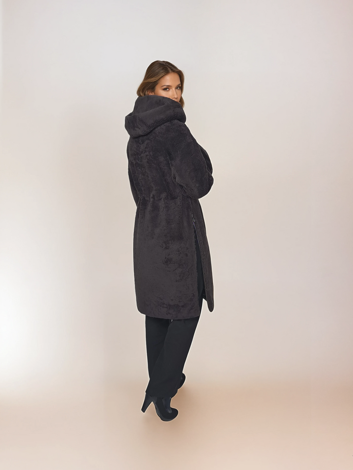 Iluka, 100 cm. - Kapuze - Curly Lamb - Damen - Kaffee