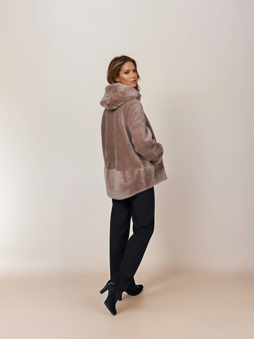 Ilda, 72 cm. - Hood - Air Wool - Women - Chestnut