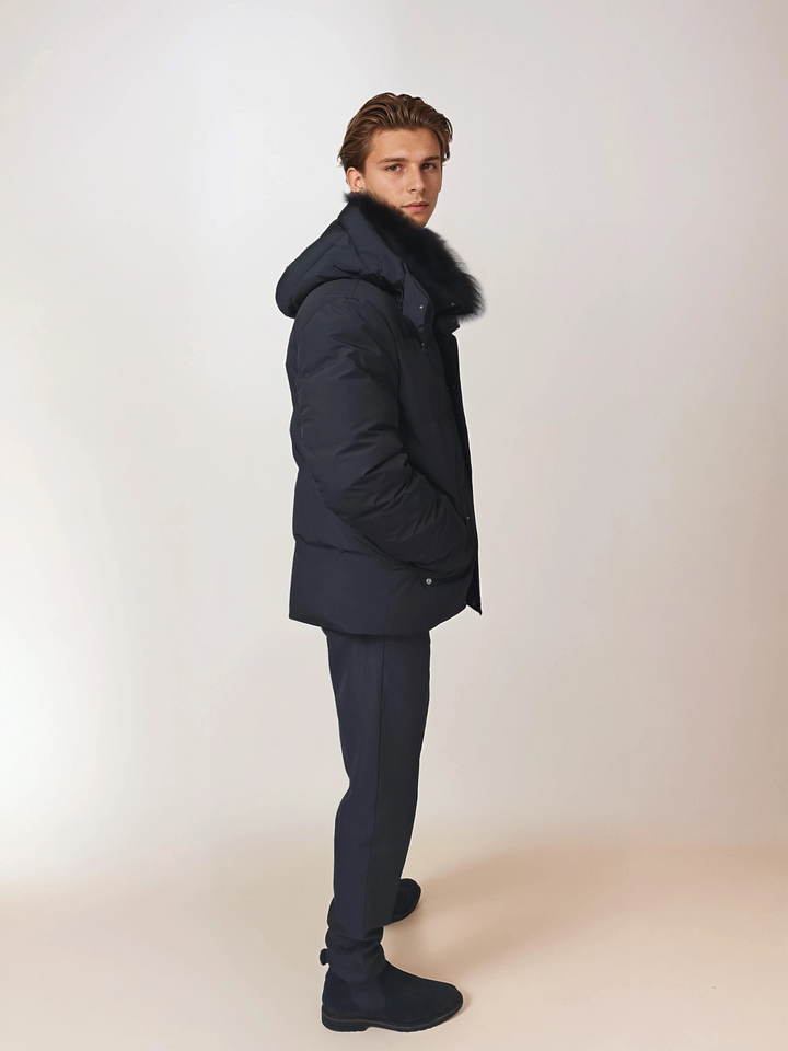 Joshua, 75 cm. - Ned - Mand - Sort