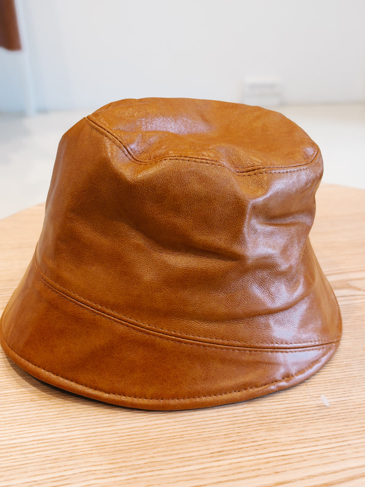 HL24C049 Lederen hoed - leer - Accessoires - Cognac