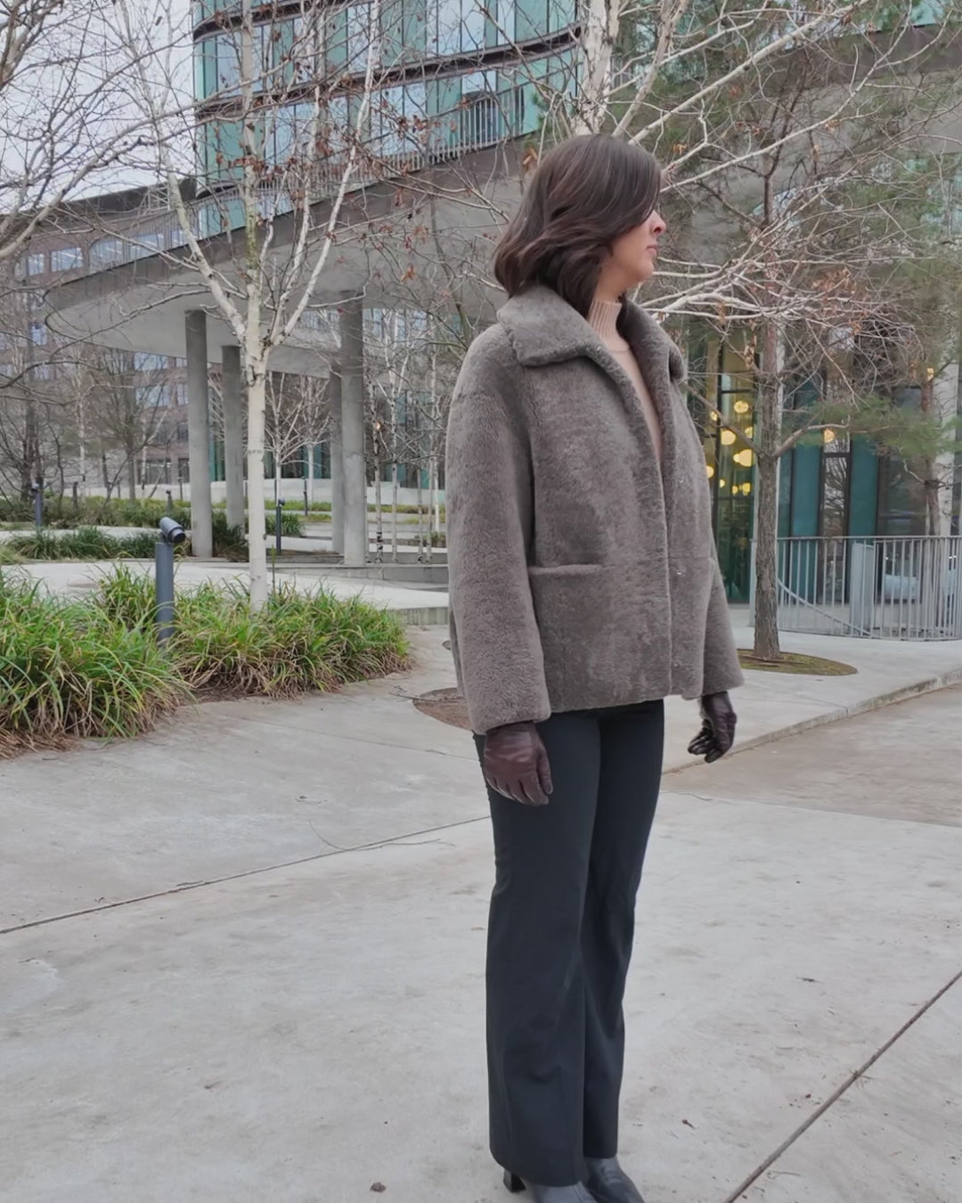 Irene, 65 cm. - Kragen - Curly Lamb - Damen - Taupe