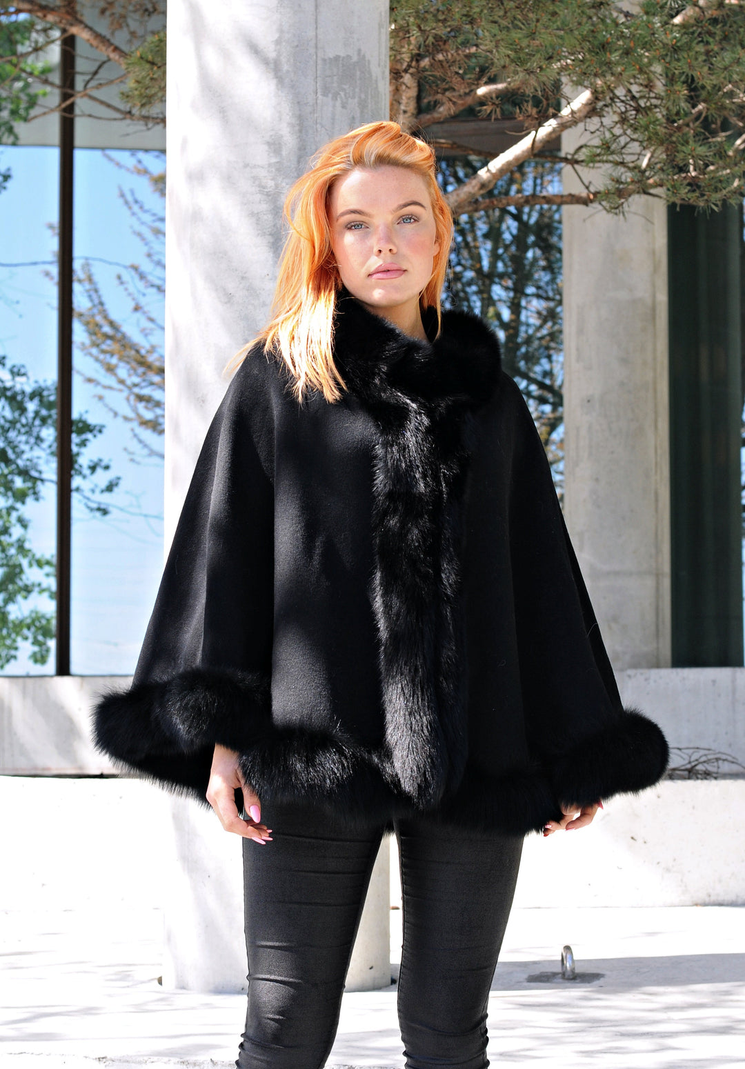 Chadron Cape, 65 cm. - Thinner Double Face Wool - Black / Sjal | STAMPE PELS