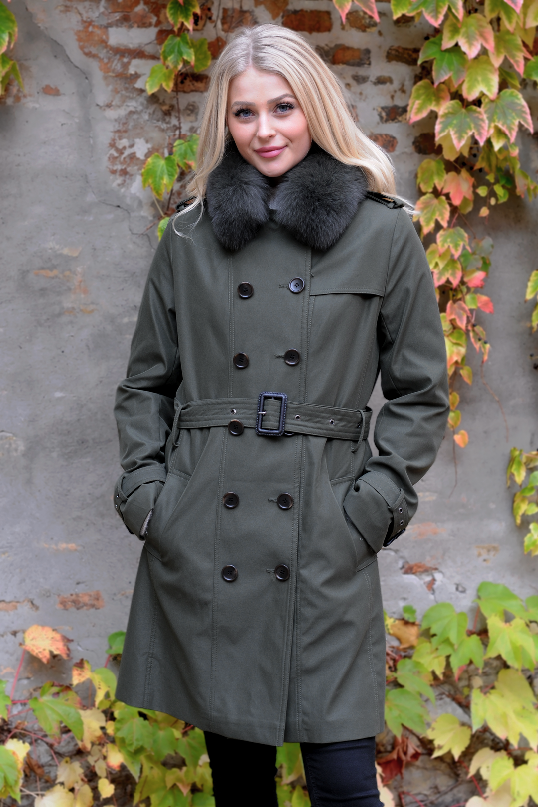 Daisy - Army - Trenchcoat with Fur collar - Women